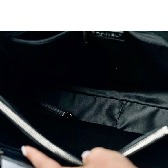 **SOLD** Chanel Black Caviar GST Tote Authentic - Picture 8 of 10